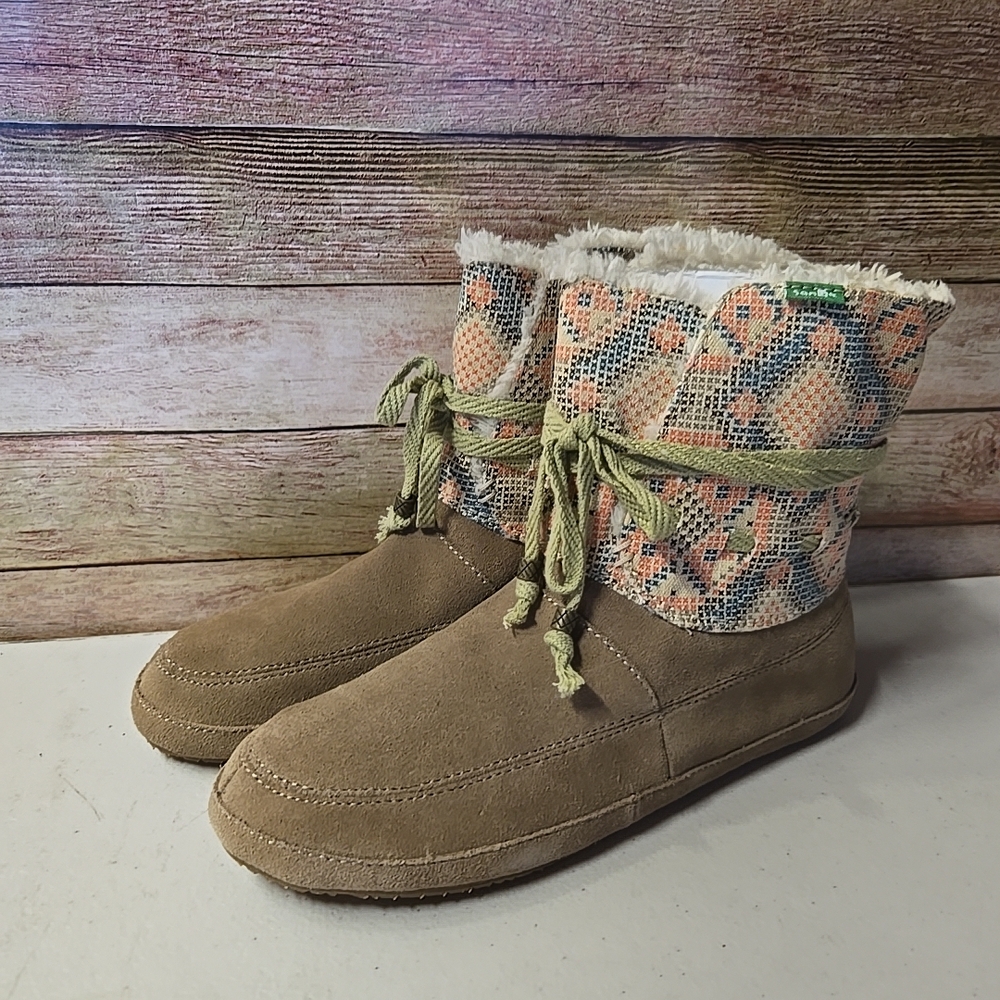 Sanuk Cozy Tan Leather Women's Boots Size 7